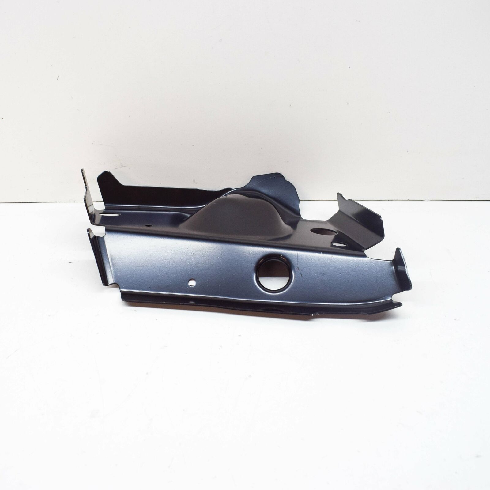 NEW AUDI A4 B9 FRONT CENTER RIGHT FLOOR PAN REINFORCEMENT 8W0803698 7 NEW AUDI A4 B9 FRONT CENTER RIGHT FLOOR PAN REINFORCEMENT 8W0803698 - Image 7