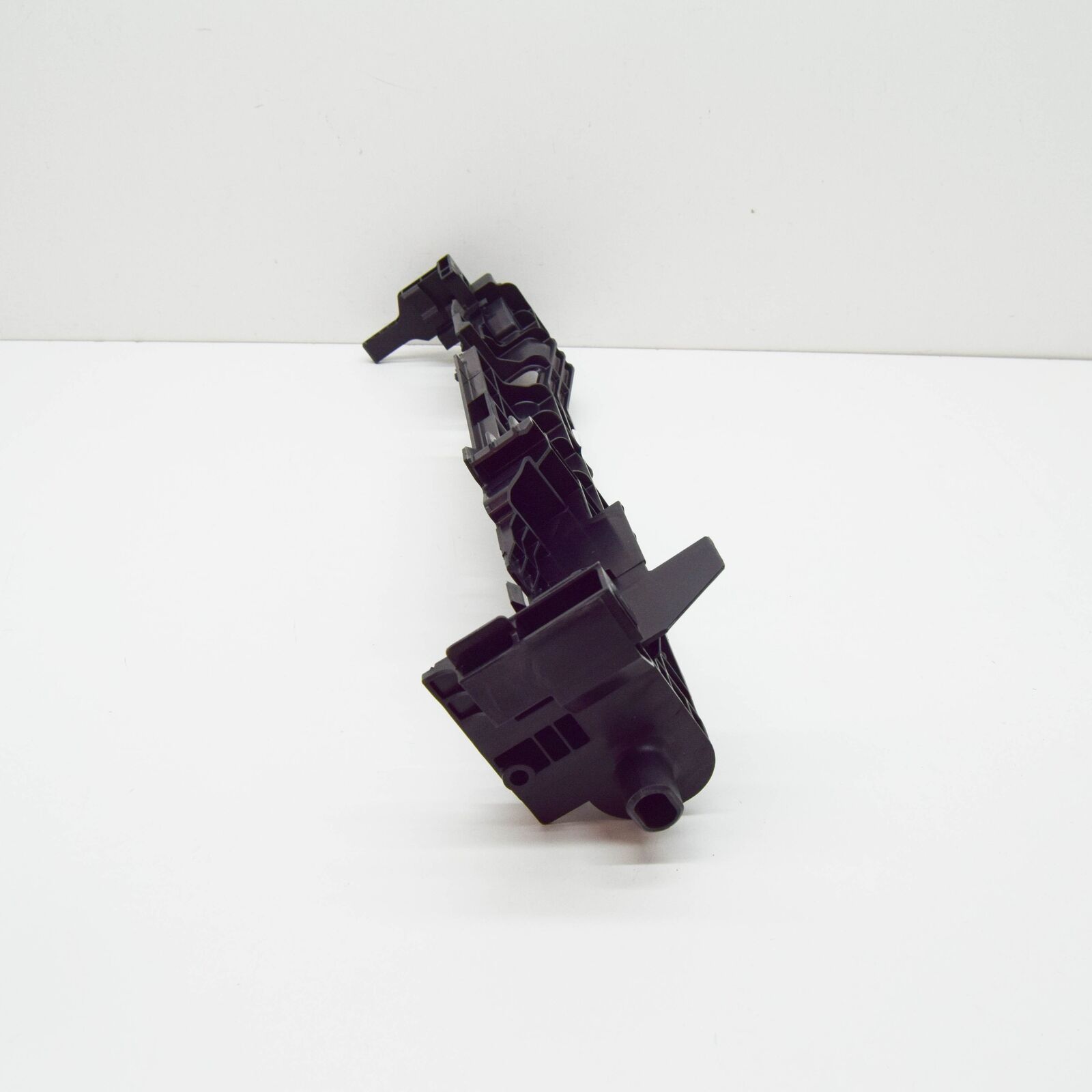NEW MERCEDES-BENZ C-CLASS W205 RADIATOR LEFT BRACKET A099504211864 2015 ORIGINAL 5 NEW MERCEDES-BENZ C-CLASS W205 RADIATOR LEFT BRACKET A099504211864 2015 ORIGINAL - Image 5