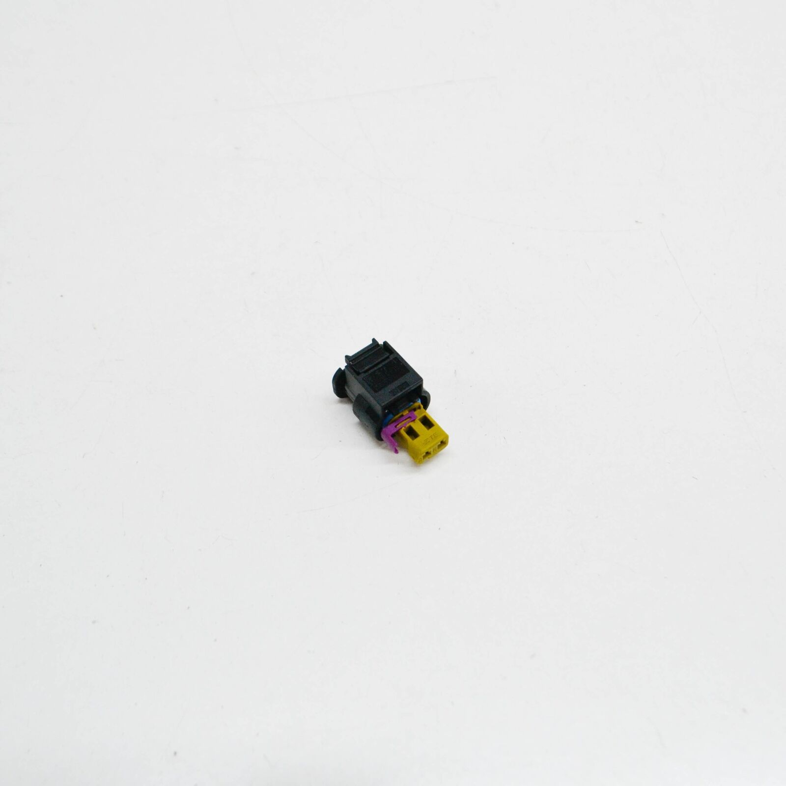 NEW AUDI A4 B8 WIRING CONNECTOR PLUG HOUSING 07P973702 ORIGINAL 5 NEW AUDI A4 B8 WIRING CONNECTOR PLUG HOUSING 07P973702 ORIGINAL - Image 5