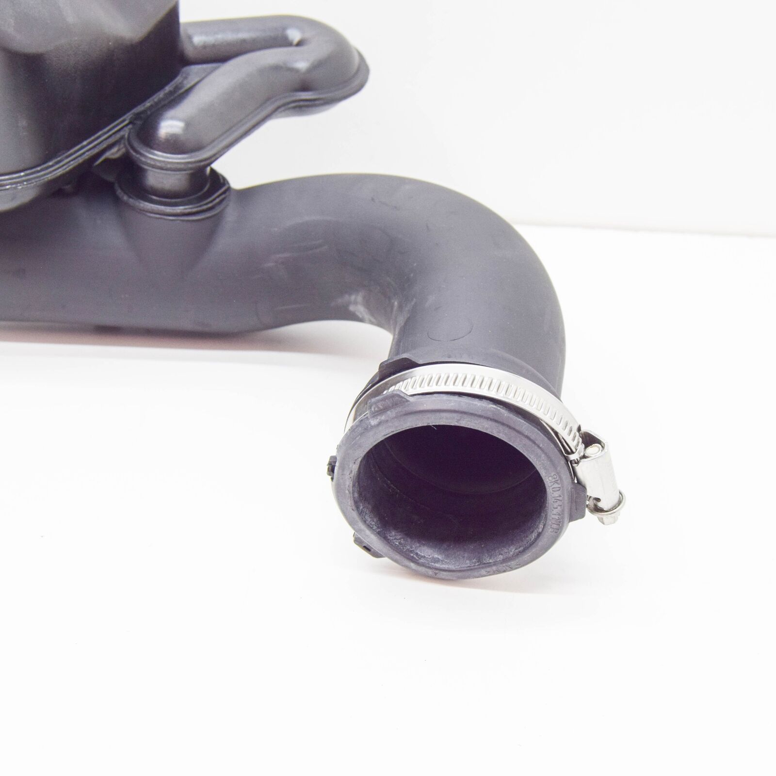 NEW AUDI A4 B8 LEFT CHARGE AIR COOLER PRESSURE HOSE 8K0145673AC ORIGINAL 5 NEW AUDI A4 B8 LEFT CHARGE AIR COOLER PRESSURE HOSE 8K0145673AC ORIGINAL - Image 5