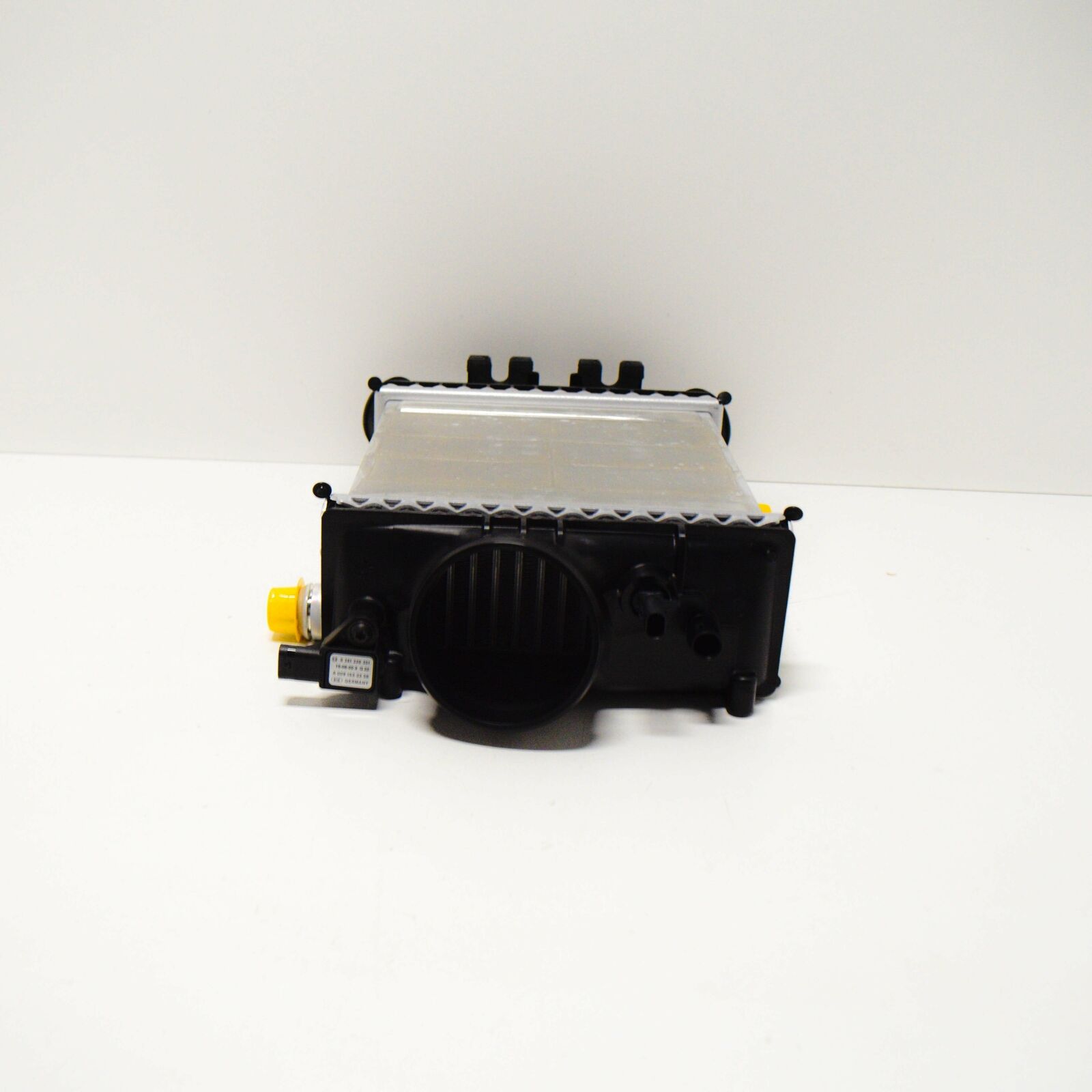 NEW MERCEDES-BENZ C-CLASS W205 INTERCOOLER RADIATOR A2760900214 5 NEW MERCEDES-BENZ C-CLASS W205 INTERCOOLER RADIATOR A2760900214 - Image 5