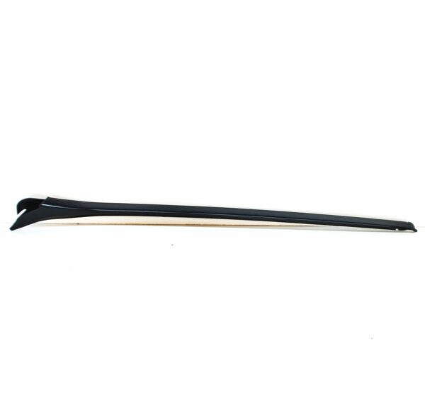 NEW MB GLE W166 FRONT WINDSHIELD RIGHT WATER DEFLECTOR TRIM A1666901280 ORIGINAL - Image 5