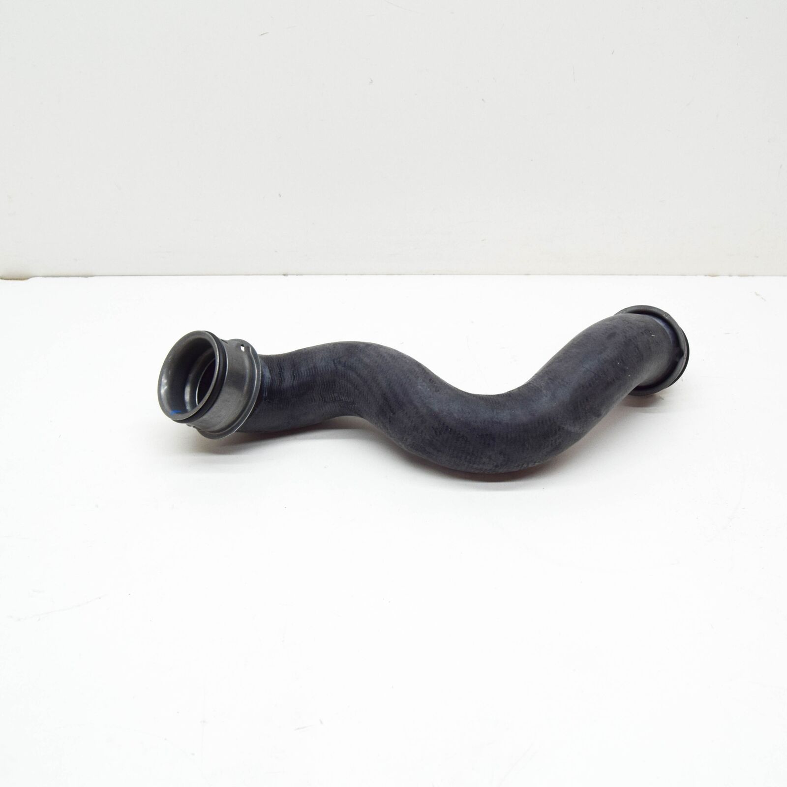 NEW MERCEDES-BENZ C-CLASS W204 RIGHT WATER COOLANT HOSE A2045011682 ORIGINAL 5 NEW MERCEDES-BENZ C-CLASS W204 RIGHT WATER COOLANT HOSE A2045011682 ORIGINAL - Image 5