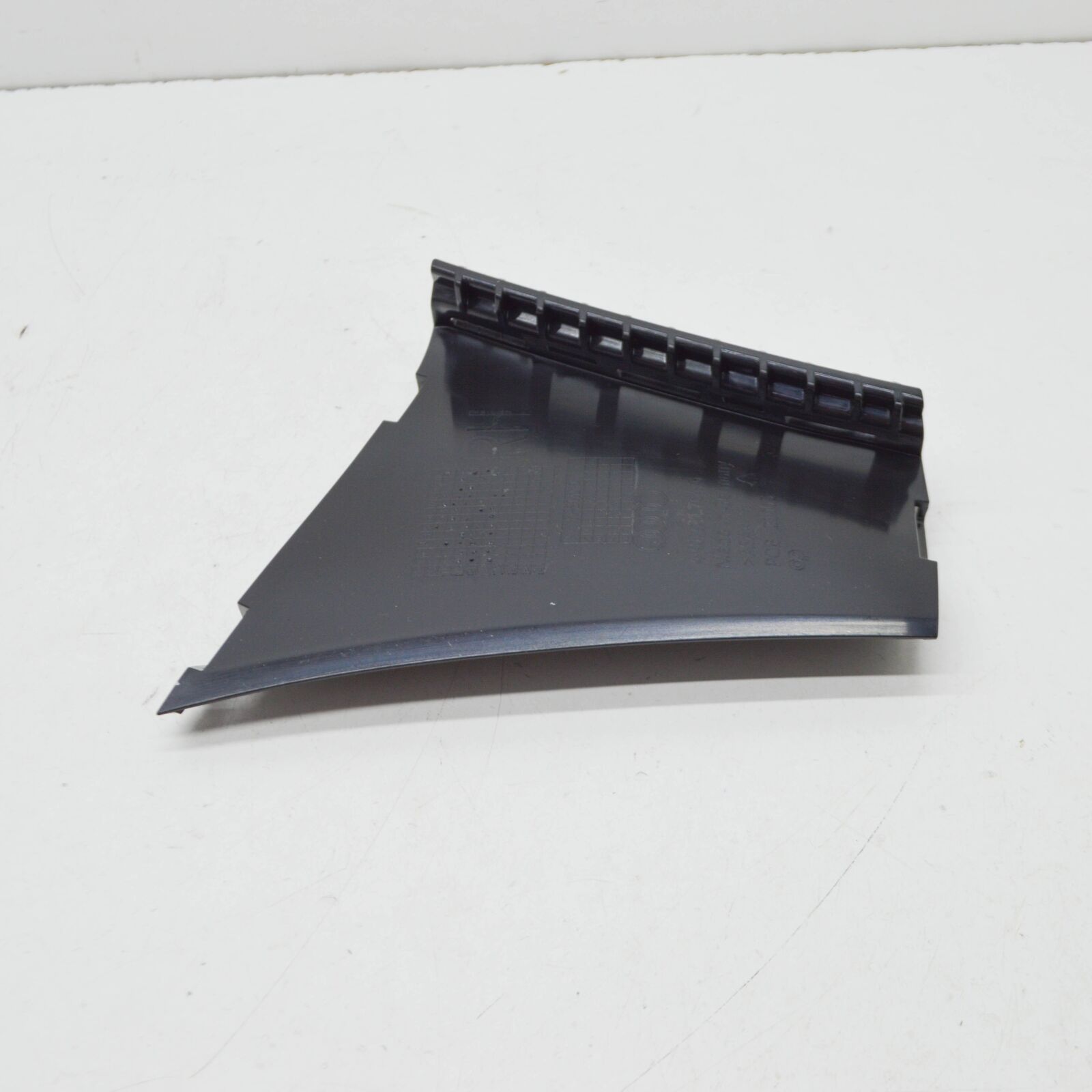 NEW AUDI A6 C8 AVANT FRONT BUMPER RIGHT AIR GUIDE TRIM 4K0121764G ORIGINAL 5 NEW AUDI A6 C8 AVANT FRONT BUMPER RIGHT AIR GUIDE TRIM 4K0121764G ORIGINAL - Image 5