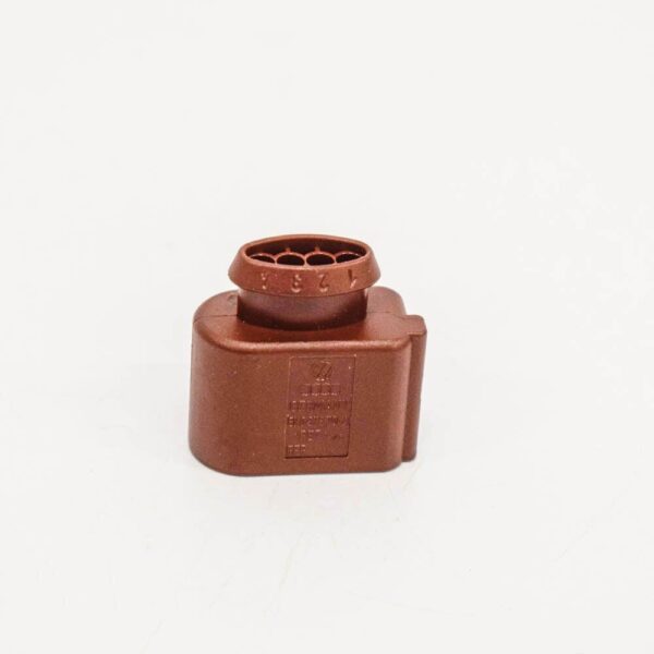 NEW AUDI A4 B8 FLAT HOUSING CONNECTOR 8K0973704A ORIGINAL - Image 5