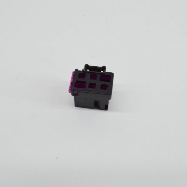 NEW AUDI A1 MK1 FRONT SEAT HEATER 6-PIN FLAT CONNECTOR HOUSING 4F0937731 - Image 5