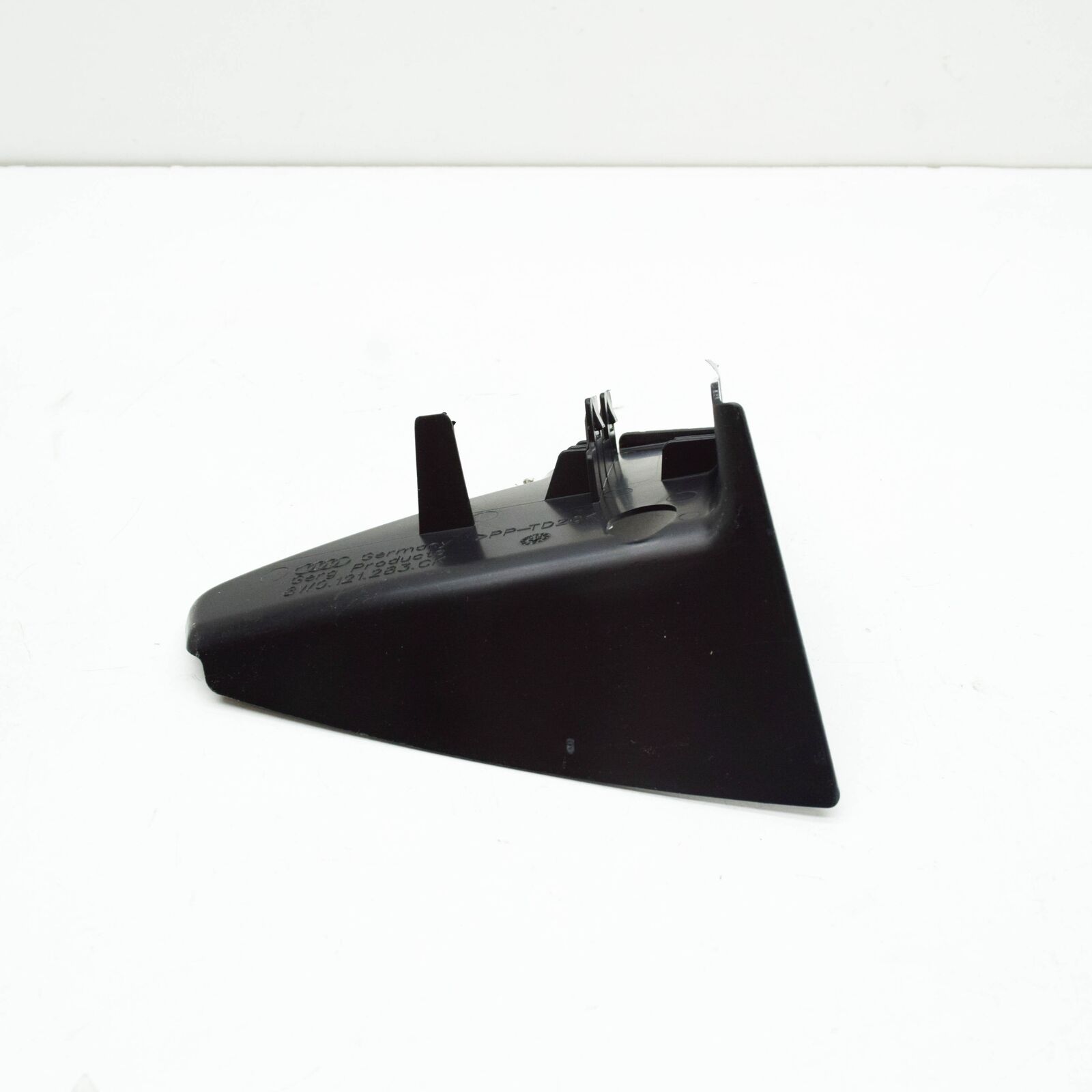 NEW AUDI A4 B9 LEFT AIR GUIDE 8W0121283CK ORIGINAL 5 NEW AUDI A4 B9 LEFT AIR GUIDE 8W0121283CK ORIGINAL - Image 5