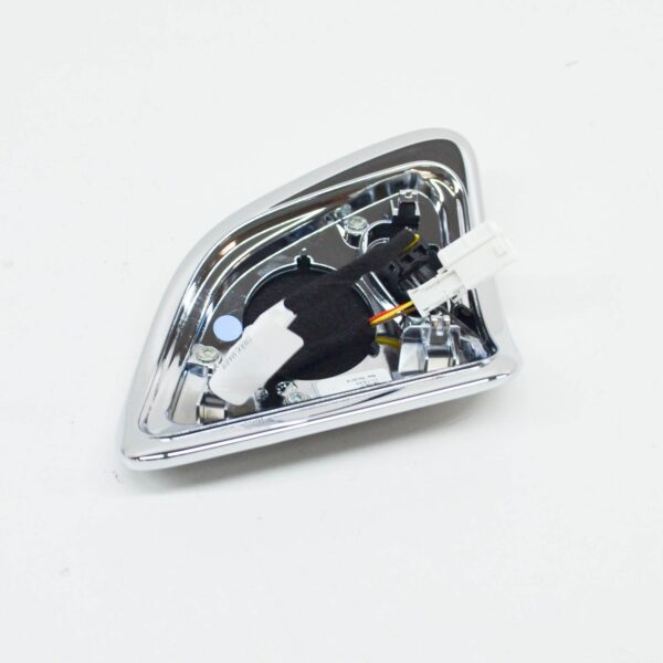 NEW MB GLE W167 FRONT RIGHT DOOR MIRROR TRIANGLE COVER A16772024057F24 - Image 5