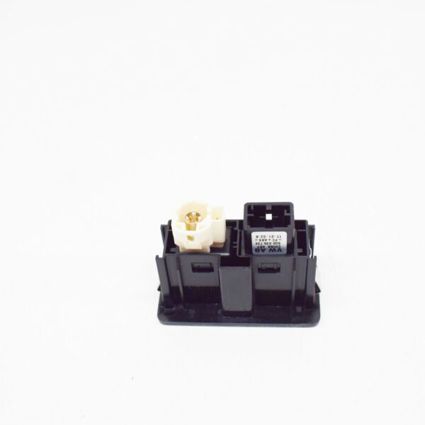 NEW VOLKSWAGEN GOLF MK7 USB AND AUX-IN CONNECTION 5G0035222C - Image 7