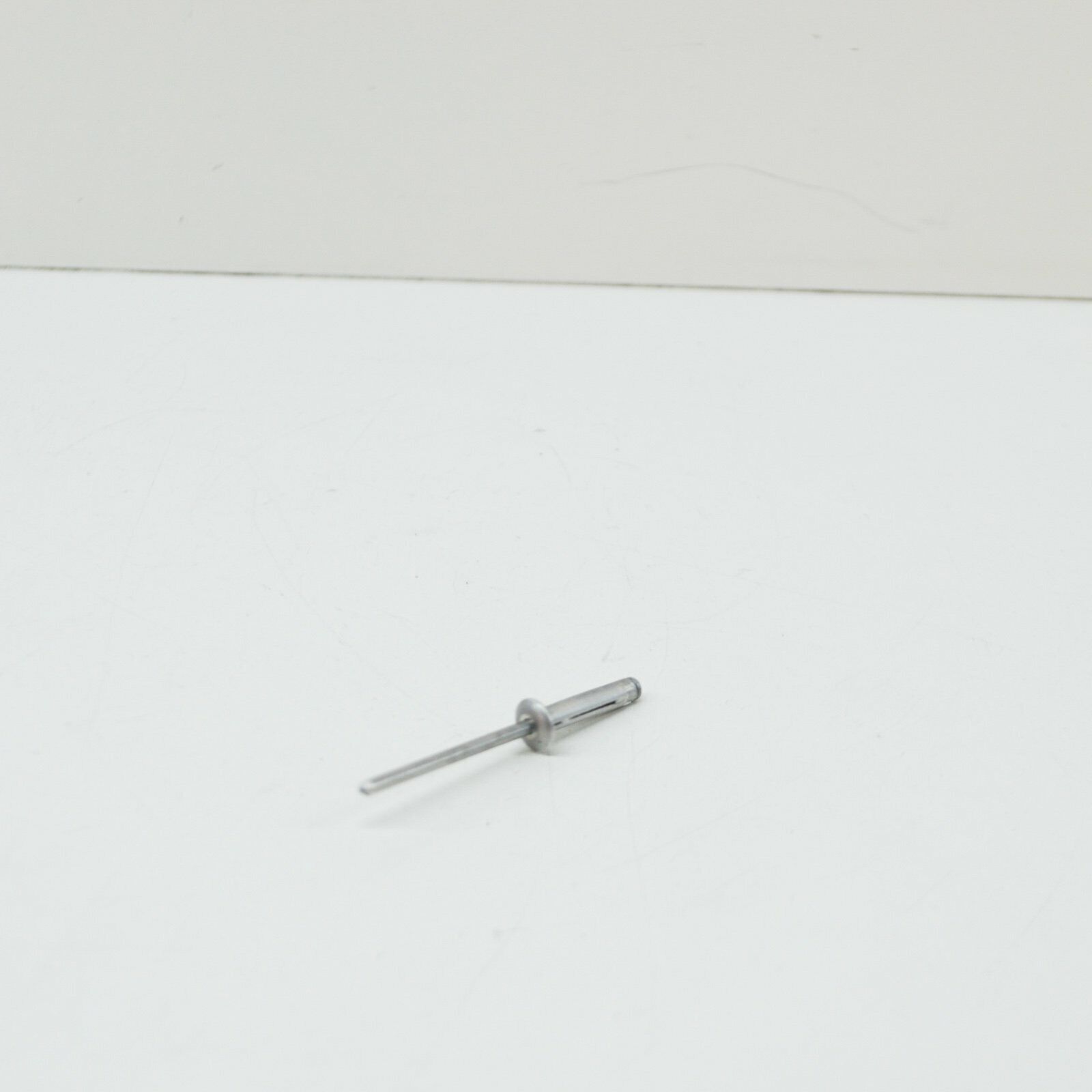 NEW MERCEDES-BENZ CLA C117 FRONT BUMPER BLIND RIVET A003990949764 5 NEW MERCEDES-BENZ CLA C117 FRONT BUMPER BLIND RIVET A003990949764 - Image 5