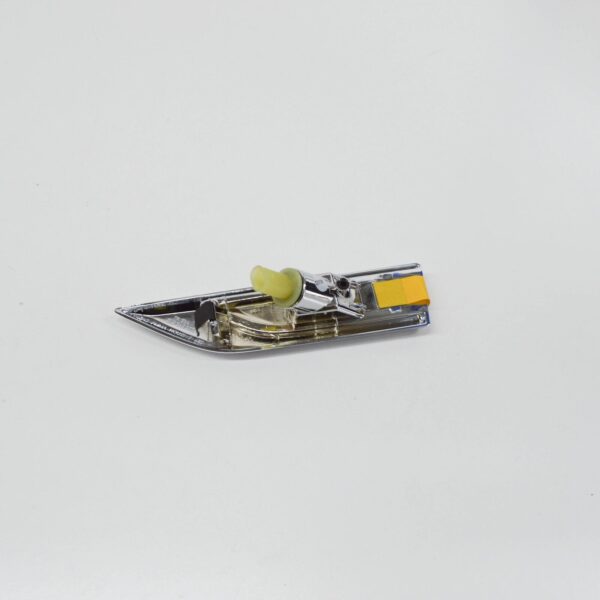 NEW VW CADDY 2K MK3 FRONT RIGHT CHROMED TURN SIGNAL INDICATOR 2K5949102A - Image 5
