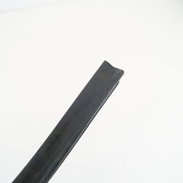 NEW MERCEDES-BENZ SL R107 REAR RIGHT DOOR SEAL STRIP A1077250666 1988 ORIGINAL - Image 5