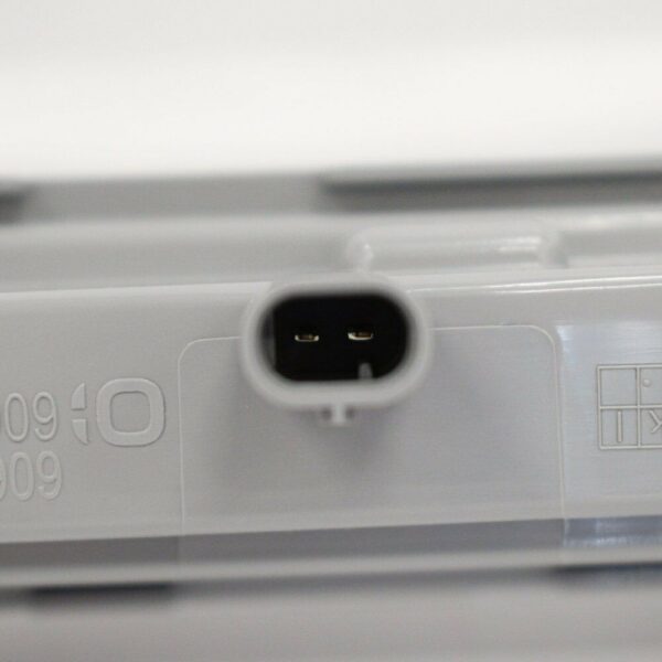 NEW MERCEDES BENZ C W204 C63 AMG FRONT RIGHT DAYTIME LIGHT A2049064902 ORIGINAL - Image 5