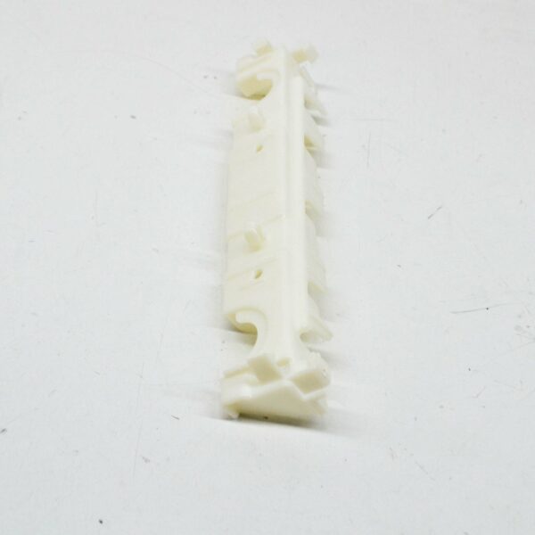 NEW MB E COUPE C207 FRONT RIGHT SIDE PLASTIC SKIRT HOLDER A2076980127 ORIGINAL - Image 5