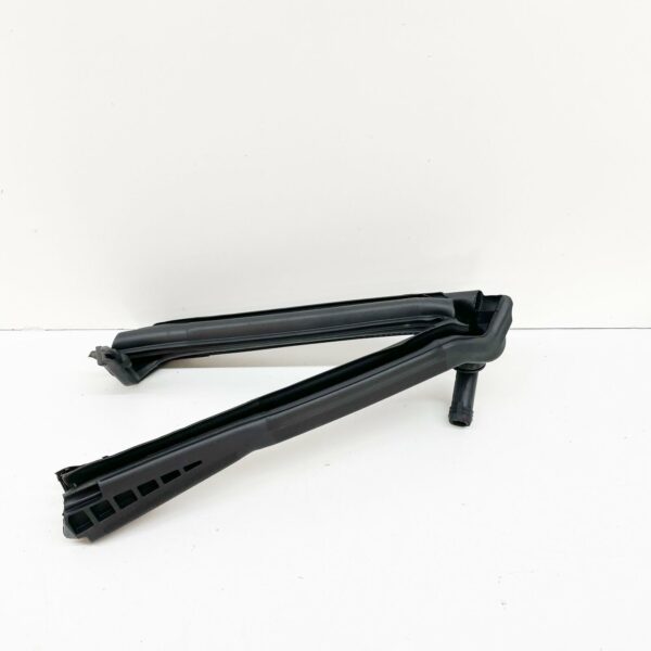 NEW MERCEDES-BENZ SLK R172 RIGHT RETRACTABLE ROOF SEALING A1727900498 - Image 5