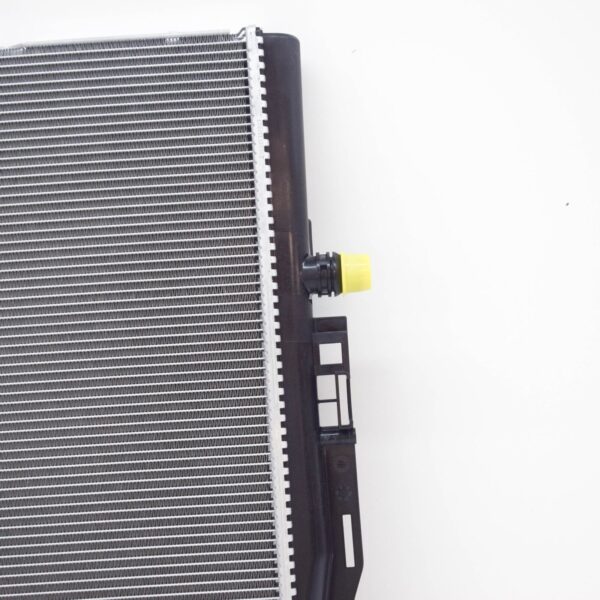 NEW MERCEDES-BENZ C-CLASS W205 AMG WATER COOLER RADIATOR A0995005403 - Image 6