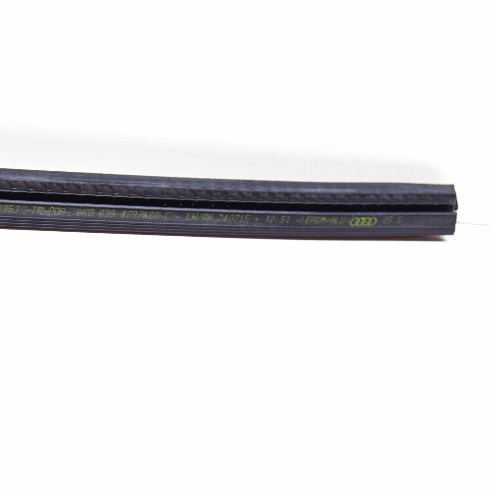 NEW AUDI A4 B8 REAR LEFT DOOR WINDOW SLOT SEAL TRIM 8K0839479C 7 NEW AUDI A4 B8 REAR LEFT DOOR WINDOW SLOT SEAL TRIM 8K0839479C - Image 7