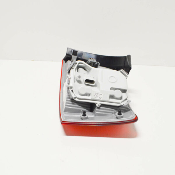 NEW AUDI A4 8E B7 REAR LEFT TAIL LIGHT 8E9945095E - Image 7