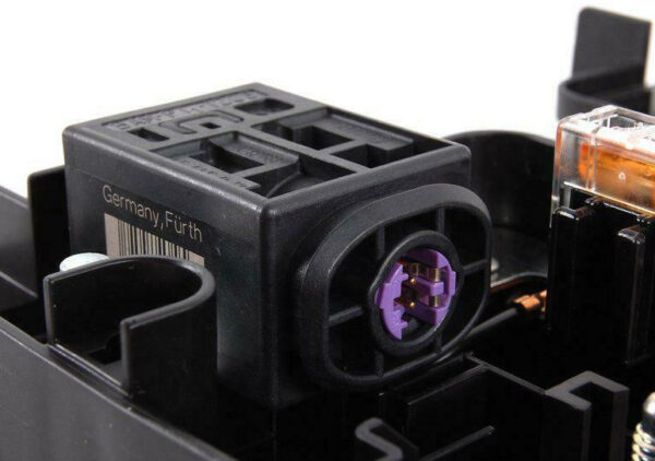 NEW VOLKSWAGEN PASSAT B6 MAIN FUSE SOCKET 3C0937548 ORIGINAL - Image 6