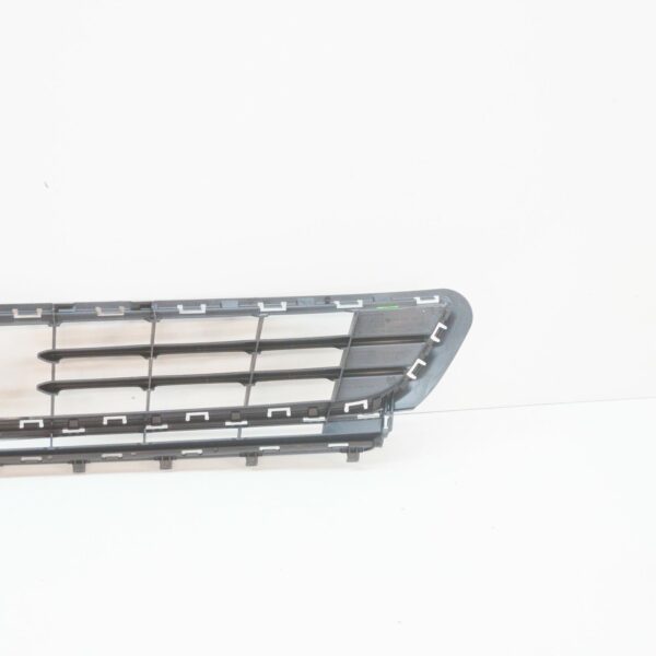 NEW VOLKSWAGEN GOLF MK7 FRONT BUMPER LOWER GRILLE 5G0853677B9B9 2015 - Image 8