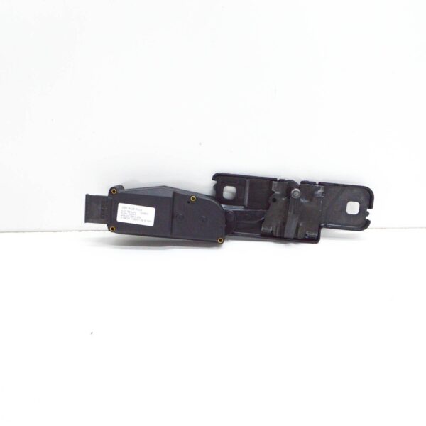 NEW AUDI Q7 4L STRIKER PLATE REAR 4F9827383G ORIGINAL - Image 6