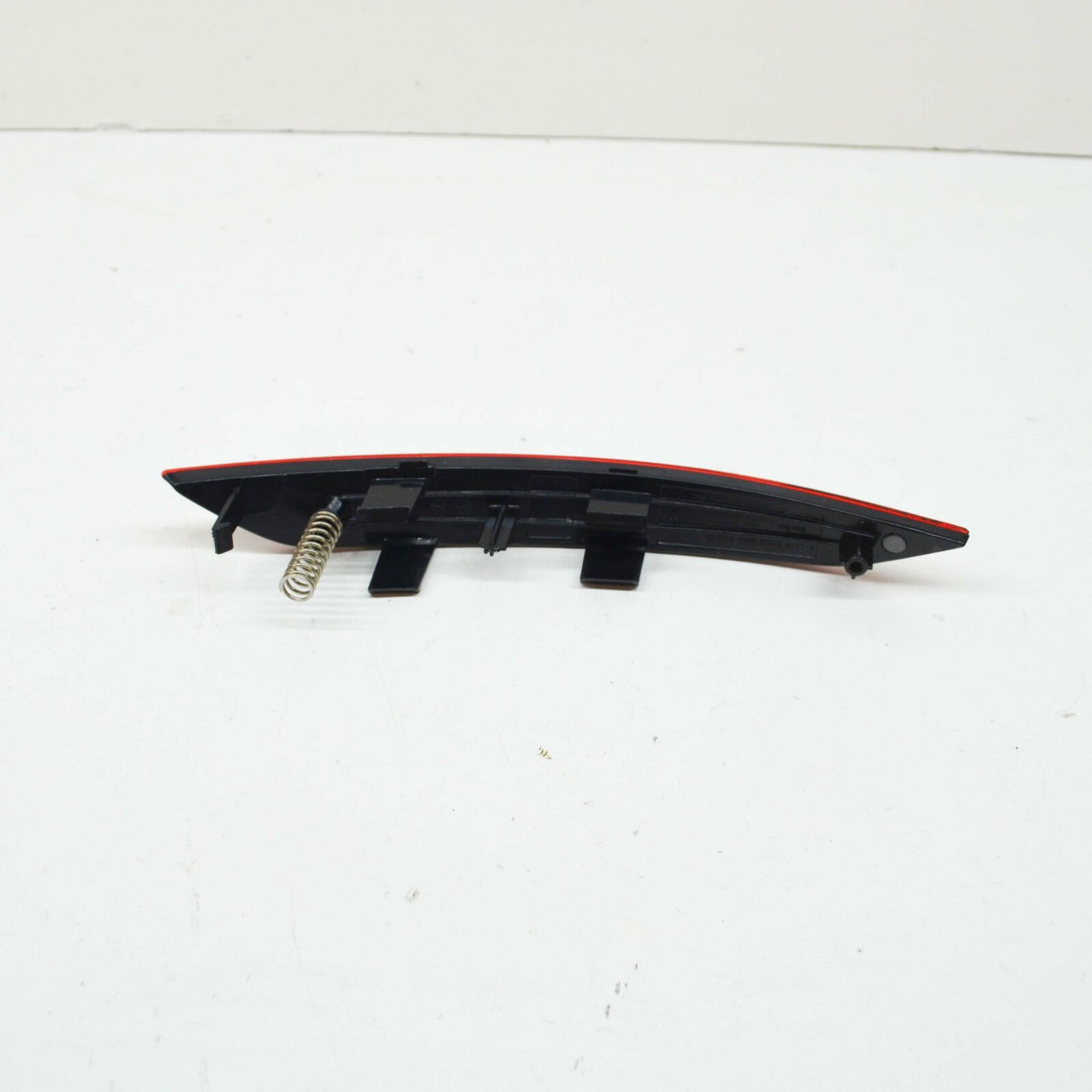 NEW AUDI A5 8W6 REAR RIGHT BUMPER REFLECTOR 8W6945106B ORIGINAL 6 NEW AUDI A5 8W6 REAR RIGHT BUMPER REFLECTOR 8W6945106B ORIGINAL - Image 6