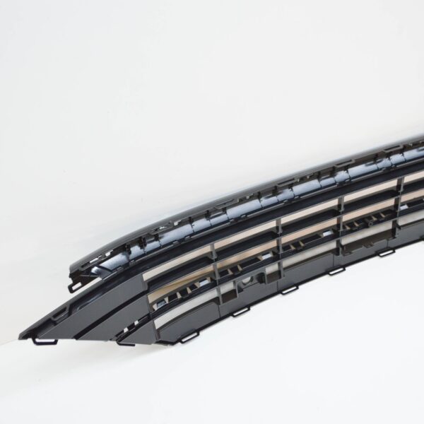 NEW VW TIGUAN AD FRONT LOWER CENTER GRILLE 5NA853677H041 ORIGINAL - Image 6