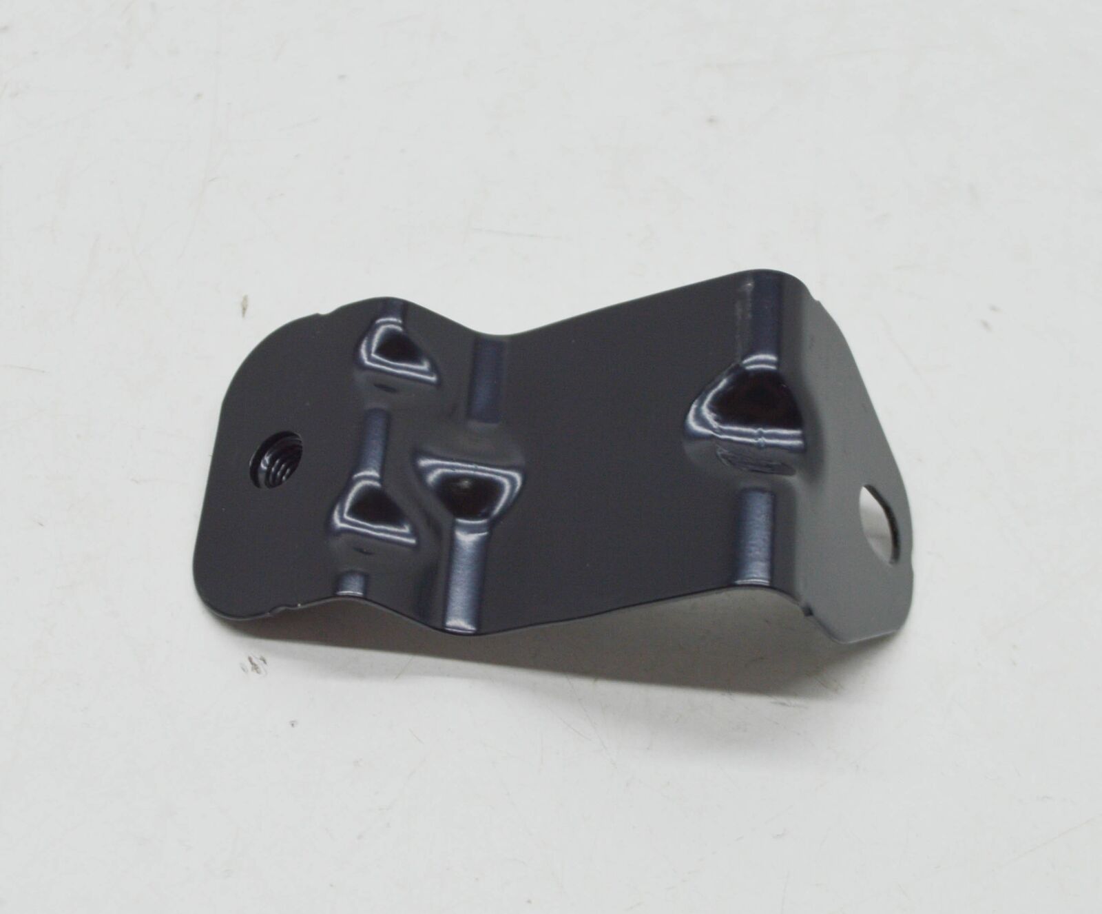 NEW AUDI A5 CABRIO 8W6 FRONT FENDER WING HOLDER 8W6821471 ORIGINAL 6 NEW AUDI A5 CABRIO 8W6 FRONT FENDER WING HOLDER 8W6821471 ORIGINAL - Image 6