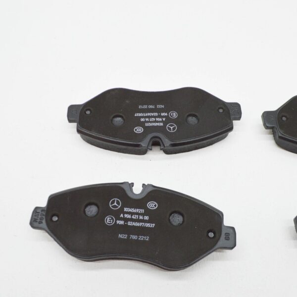 NEW MERCEDES-BENZ SPRINTER 906 FRONT BRAKE PADS KIT A9064211600 2010 ORIGINAL - Image 6