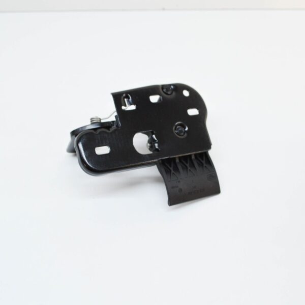 NEW VOLKSWAGEN PASSAT CC ENGINE HOOD CATCH HOOK 3C8823480A - Image 8