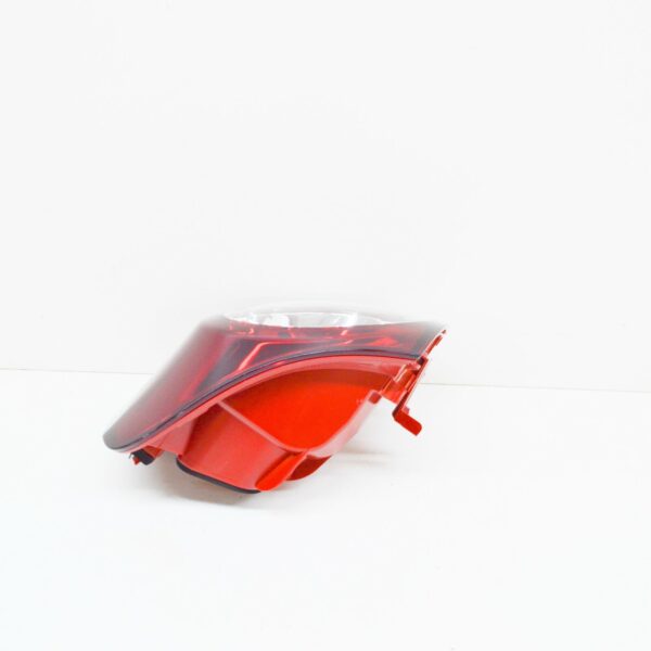 NEW VOLKSWAGEN PASSAT 3C B6 REAR RIGHT OUTER TAIL LIGHT 3C9945096Q ORIGINAL - Image 6