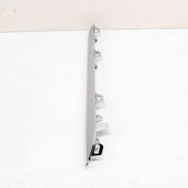 NEW MERCEDES-BENZ B W246 RADIATOR GRILLE BOTTOM RIGHT TRIM A2468882285 ORIGINAL - Image 6