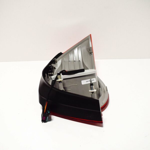 NEW VOLKSWAGEN EOS REAR LEFT OUTER TAILLIGHT 1Q0945095H ORIGINAL - Image 6