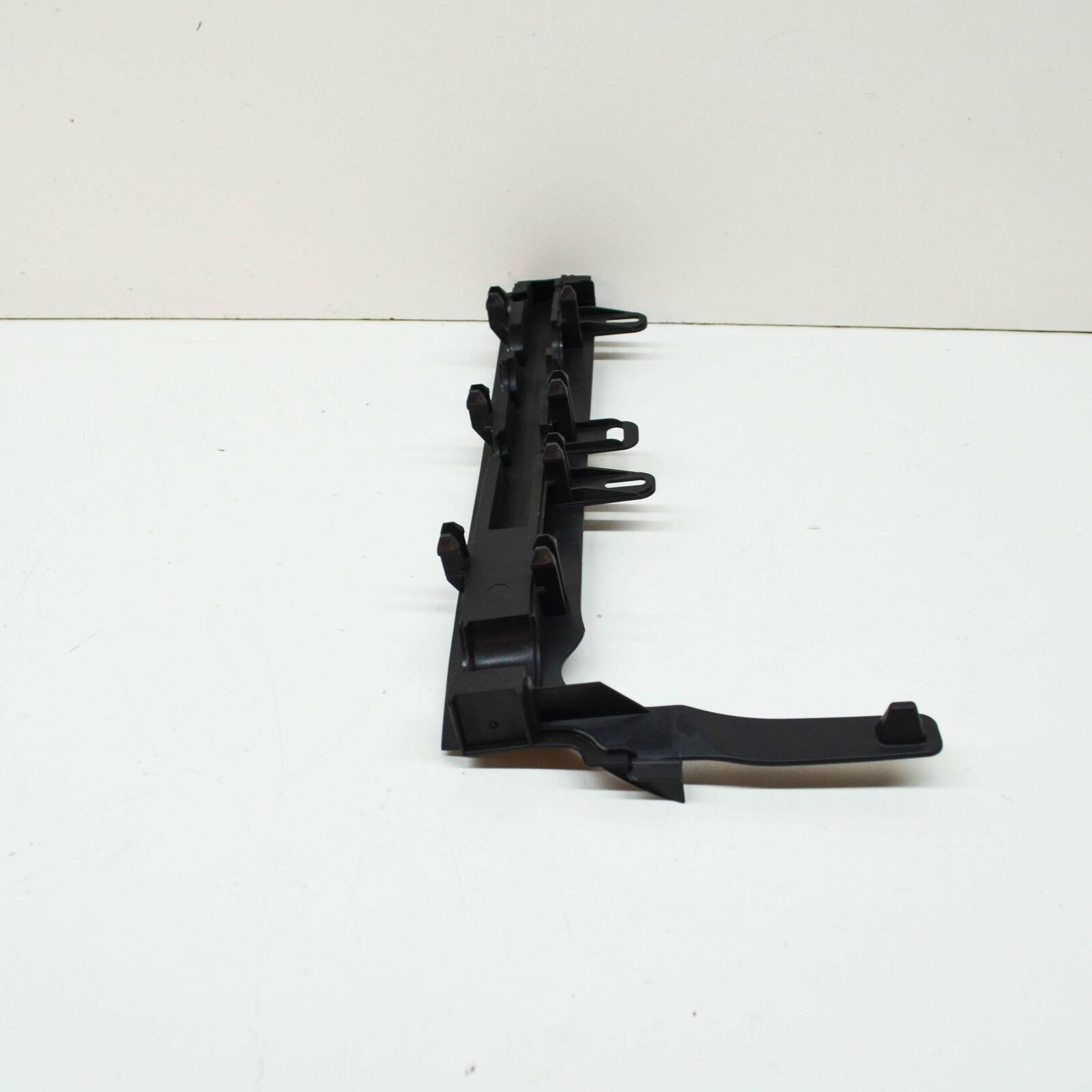 NEW MB GLC COUPE C253 FRONT LEFT UPPER COWL SEAL A2538314300 ORIGINAL 6 NEW MB GLC COUPE C253 FRONT LEFT UPPER COWL SEAL A2538314300 ORIGINAL - Image 6