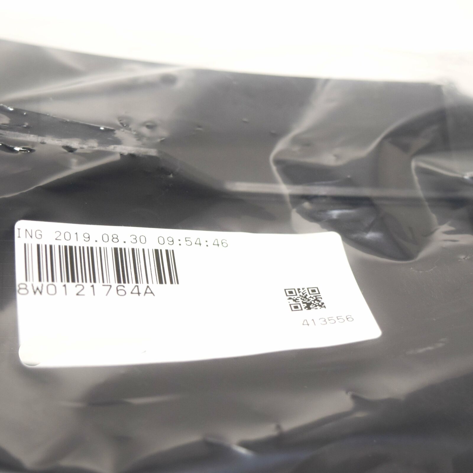 NEW AUDI A4 B9 S-LINE RIGHT RADIATOR SUPPORT AIR DEFLECTOR 8W0121764A ORIGINAL 6 NEW AUDI A4 B9 S-LINE RIGHT RADIATOR SUPPORT AIR DEFLECTOR 8W0121764A ORIGINAL - Image 6