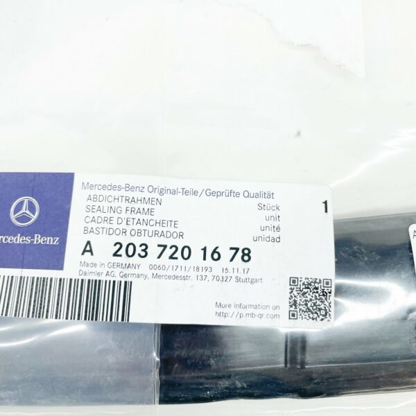 NEW MERCEDES-BENZ C W203 FRONT RIGHT DOOR SEALING FRAME A2037201678 - Image 6