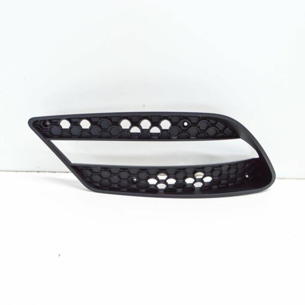 NEW MERCEDES-BENZ C W204 FRONT BUMPER LEFT GRILLE A2048850053 - Image 6