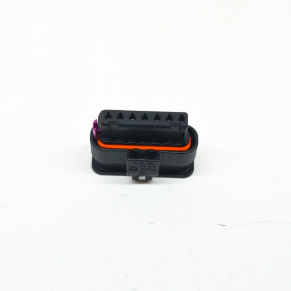 NEW VOLKSWAGEN T-ROC A11 7 PIN FLAT CONNECTOR HOUSING 5QF973707A ORIGINAL - Image 6