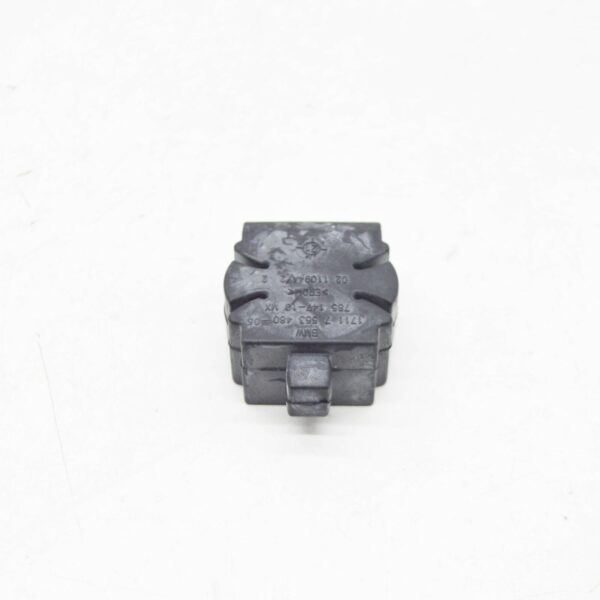 NEW BMW X5 E70 RADIATOR RUBBER MOUNTING 17117553480 ORIGINAL - Image 6