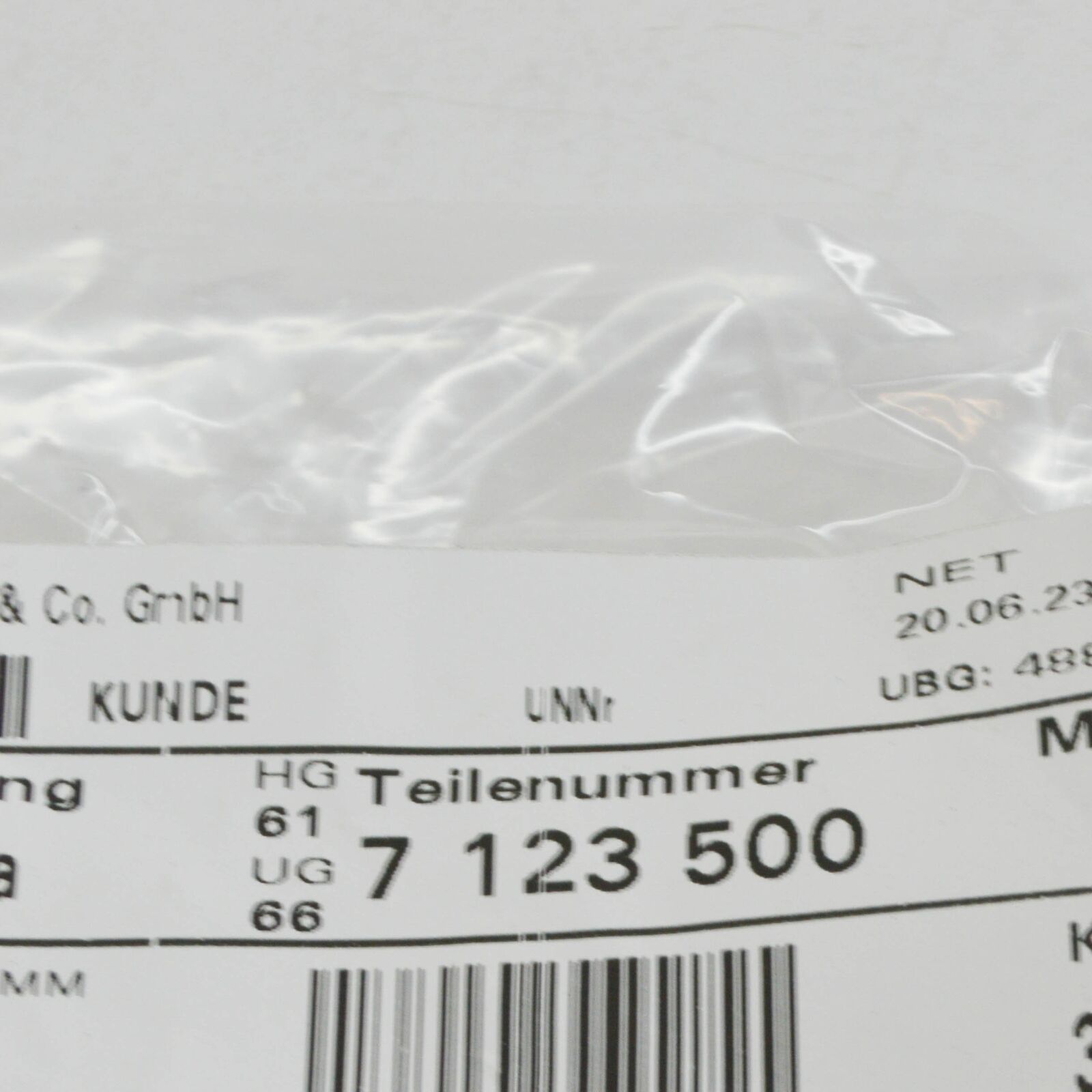 NEW BMW 3 E90 FRONT WINDSHIELD WASHER HOSE HOLDER 7123500 61667123500 ORIGINAL 6 NEW BMW 3 E90 FRONT WINDSHIELD WASHER HOSE HOLDER 7123500 61667123500 ORIGINAL - Image 6