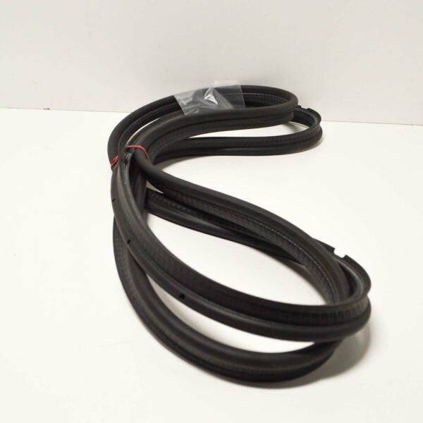 NEW MERCEDES-BENZ 190 W201 REAR TRUNK LID SEAL RUBBER A2017500098 - Image 6