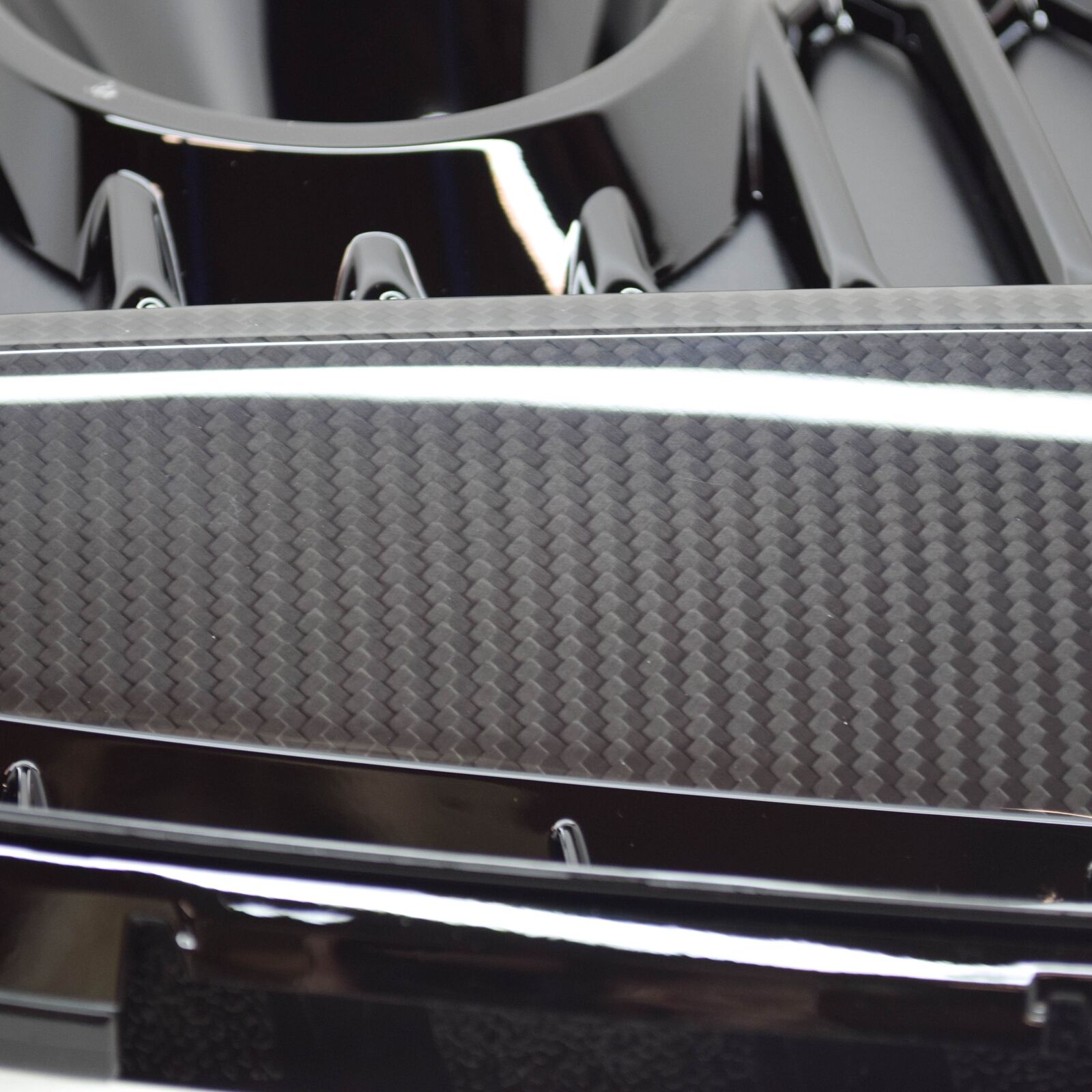 NEW AUDI A5 SPORTBACK F5 FRONT RIGHT AIR GUIDE GRILLE 8W0807682AS3Q0 ORIGINAL 6 NEW AUDI A5 SPORTBACK F5 FRONT RIGHT AIR GUIDE GRILLE 8W0807682AS3Q0 ORIGINAL - Image 6