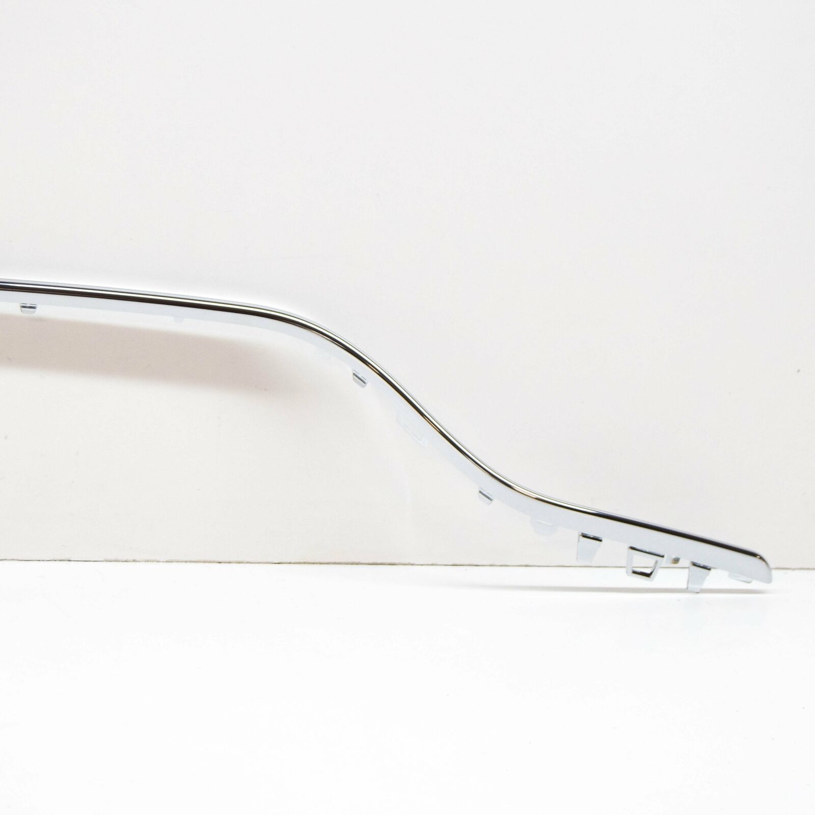 NEW MERCEDES-BENZ C-CLASS W205 REAR BUMPER TRIM A2058850721 7 NEW MERCEDES-BENZ C-CLASS W205 REAR BUMPER TRIM A2058850721 - Image 7