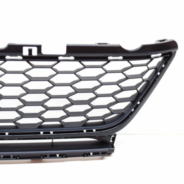 NEW VW GOLF MK 5G FRONT BUMOER LOWER CENTER GRILLE 5GE853677B9B9 2018 ORIGINAL - Image 6