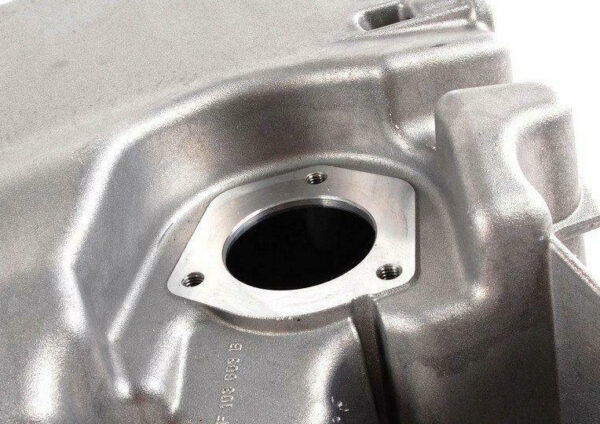 NEW VOLKSWAGEN SCIROCCO MK3 ENGINE OIL SUMP 06F103601J ORIGINAL - Image 6