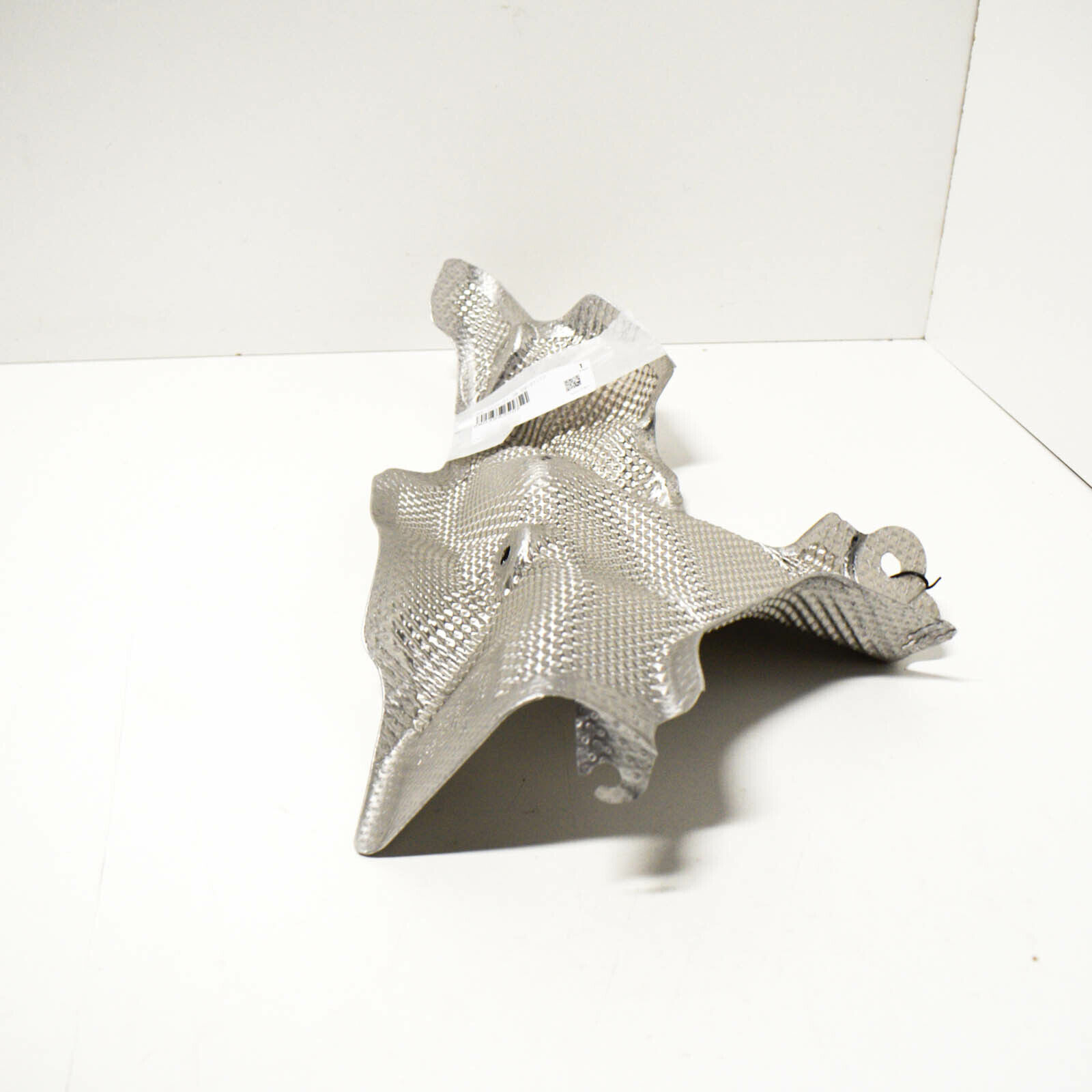 NEW AUDI A4 B9 FRONT RIGHT CV JOINT HEAT SHIELD 8W0399300F ORIGINAL 6 NEW AUDI A4 B9 FRONT RIGHT CV JOINT HEAT SHIELD 8W0399300F ORIGINAL - Image 6