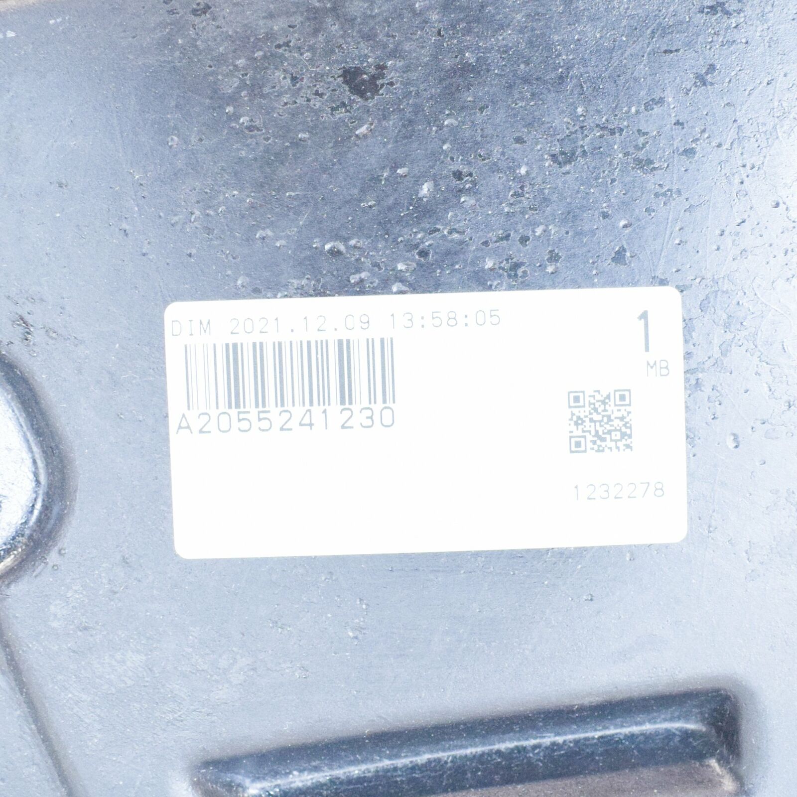 NEW MERCEDES-BENZ C-CLASS W205 ENGINE UNDERCOVER PANEL A2055241230 ORIGINAL 6 NEW MERCEDES-BENZ C-CLASS W205 ENGINE UNDERCOVER PANEL A2055241230 ORIGINAL - Image 6