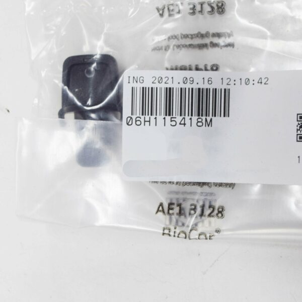 NEW AUDI A4 B8 ENGINE OIL TUBE PLUG BUNGS 06H115418M ORIGINAL - Image 6