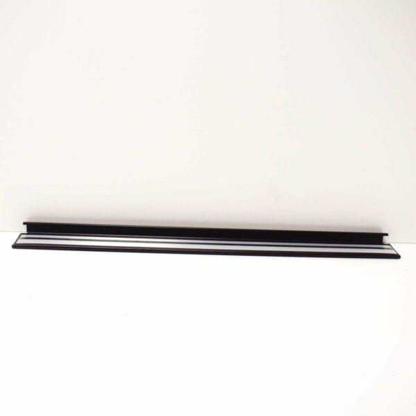 NEW MERCEDES-BENZ E-CLASS W124 FRONT DOOR SILL STEP TRIM A12468007359051 - Image 6