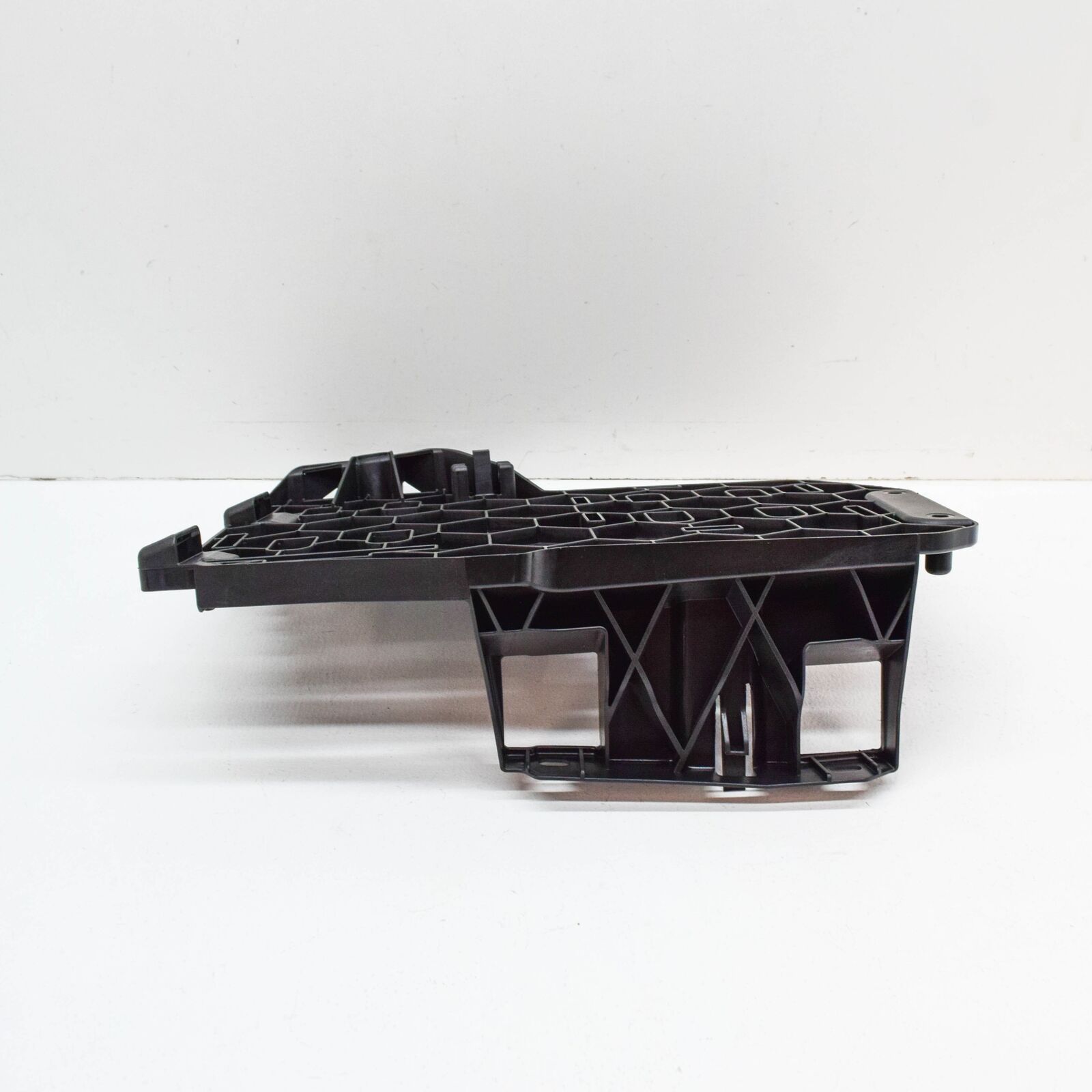 NEW AUDI A5 CABRIO F57 RADIO AMPLIFIER BRACKET 8W7907371 ORIGINAL 6 NEW AUDI A5 CABRIO F57 RADIO AMPLIFIER BRACKET 8W7907371 ORIGINAL - Image 6